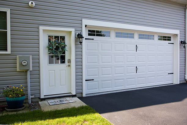 24/7 Emergency Garage Door Panel Replacement experts in Broken Bow, OK